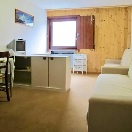 Studio In Cervinia With Wonderful Mountain View And Enclosed Garden شقة